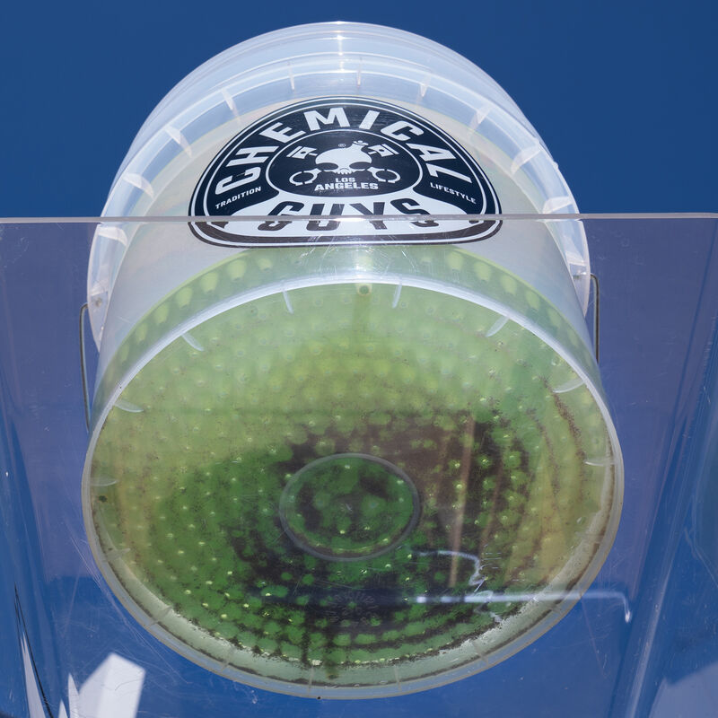 Chemical Guys Cyclone Dirt Trap Car Wash Bucket Insert (Red)