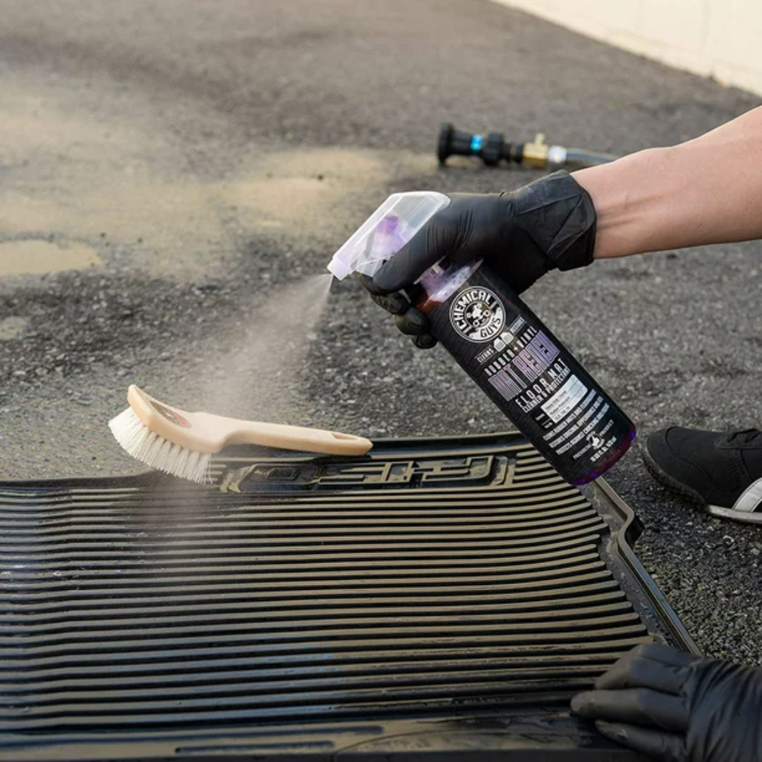 Chemical Guys Mat ReNew Rubber and Vinyl Floor Mat Cleaner and Protectant (16 Fl. Oz.)