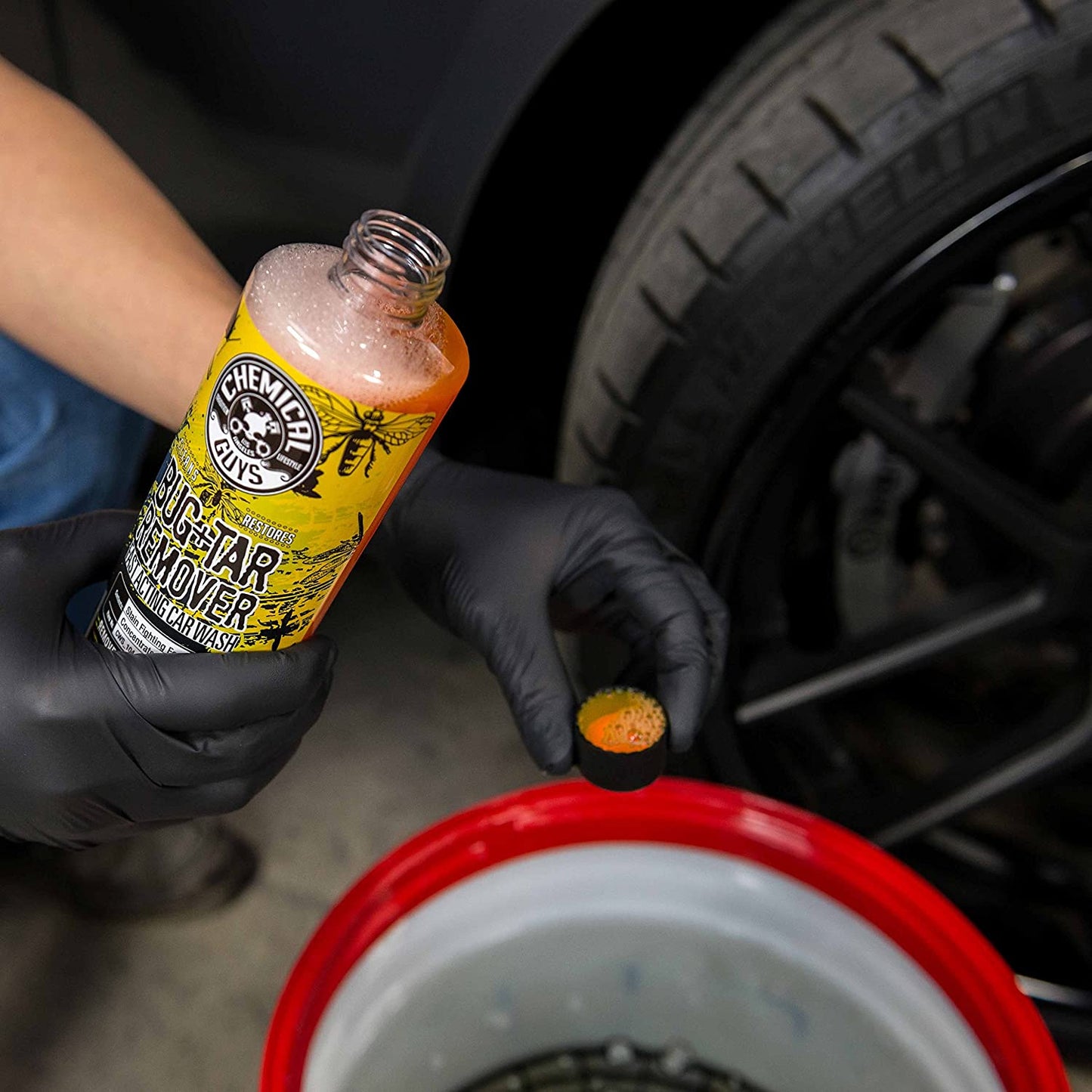 Chemical Guys Bug and Tar Heavy Duty Car Wash Shampoo (1 Gallon)